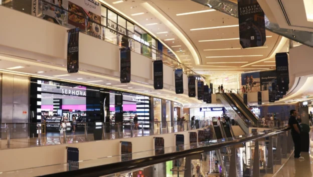 Satpam di Mall Bukan Cuma Menjaga Keamanan