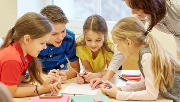 Cara Teknologi AI Membuat Sekolah Lebih Aman dan Terkontrol