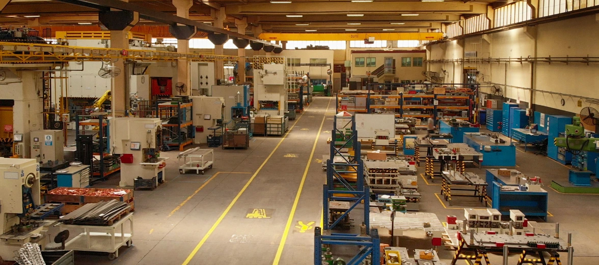 Cara Mencegah Penyusup Masuk Area Produksi Pabrik